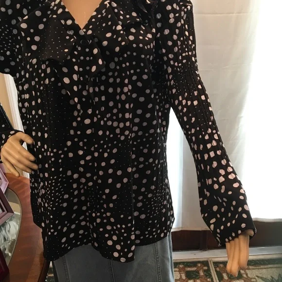 East 5th Black/White circle Blouse size 2X - Picture 5 of 14